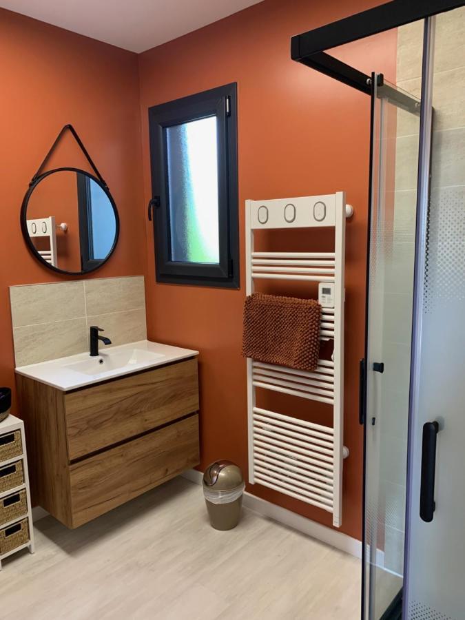 Rozanna Avec Acces Detente Jacuzzi Holiday home *