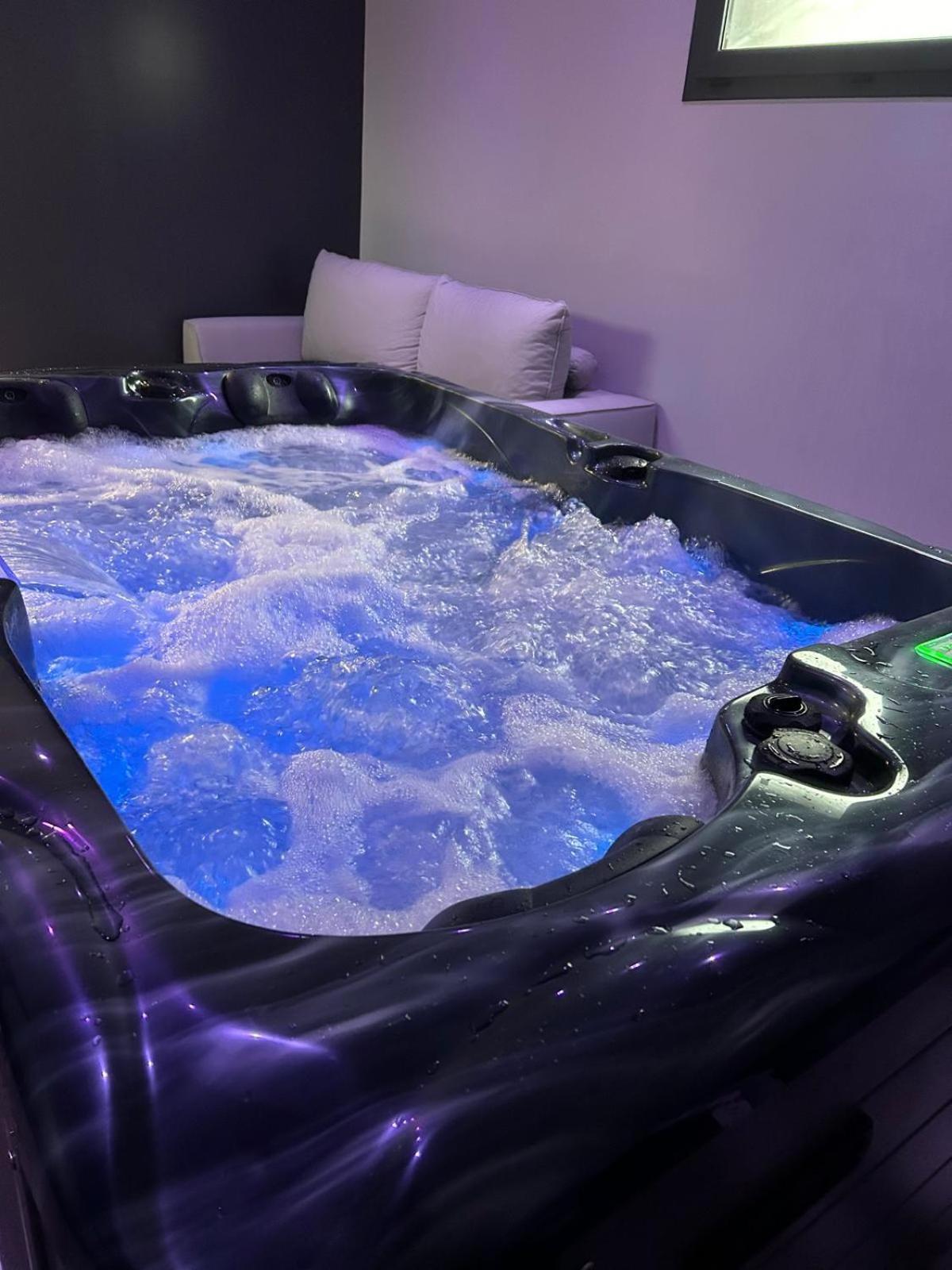 Hébergement de vacances Rozanna Avec Acces Detente Jacuzzi *