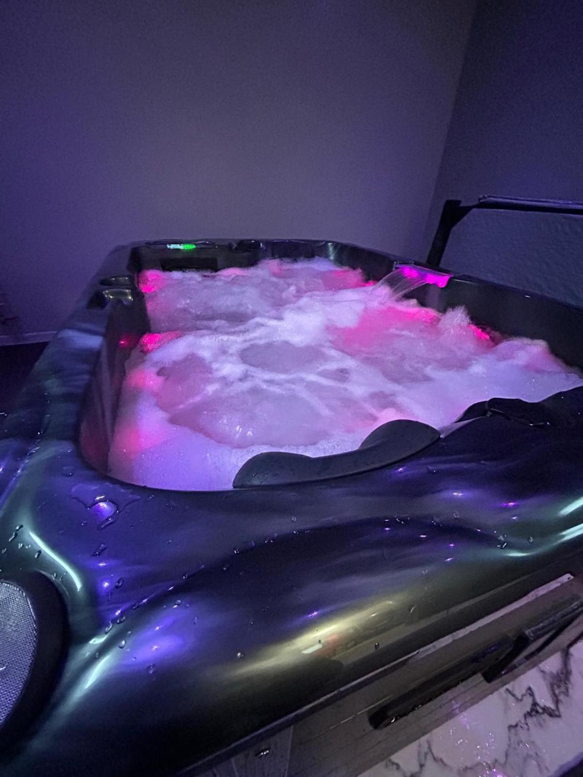 Holiday home Rozanna Avec Acces Detente Jacuzzi Saint-Jean-de-la-Riviere